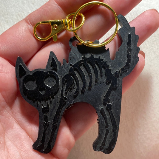 Scared Kitty Skeleton Keychain